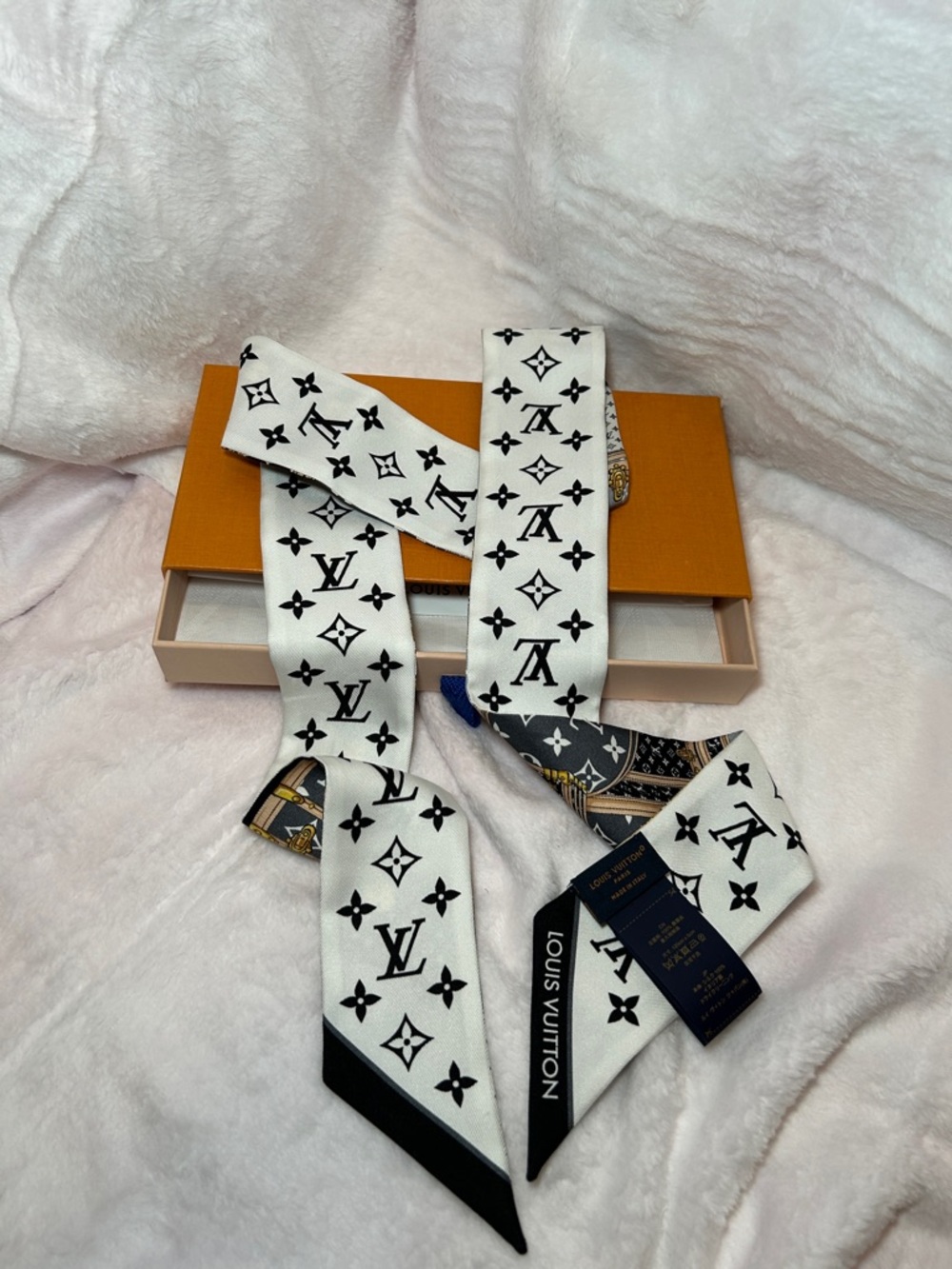 389. Louis Vuitton Let's Go BB Bandeau in Nior - Picture 4 of 7